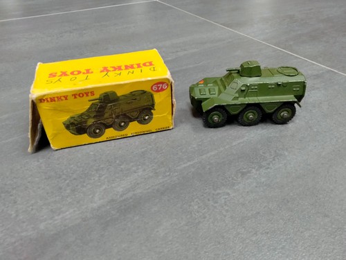 Dinky toys 676 armoured - no.,