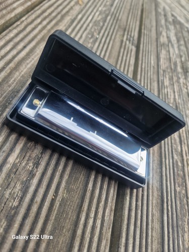 Hole tremolo harmonica - 10,