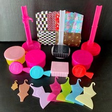 LOL SURPRISE OMG DOLL STAND