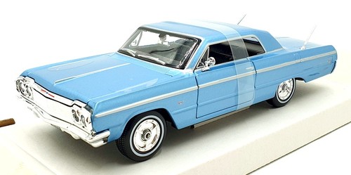 Maisto scale diecast - 1/26,
