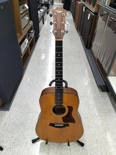 TAYLOR Acoustic Guitar Model