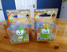 2 x Cut The Rope Om Nom Mini Squashy Squeak Figures Sealed