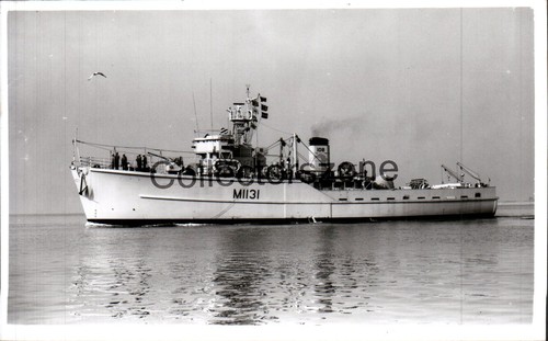 Royal navy minesweeper - minesweeper, hms