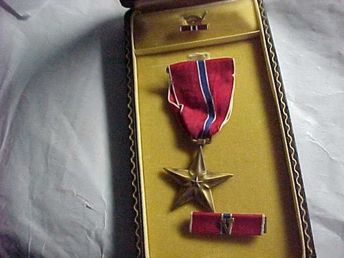 Bronze star medal - medal, cased