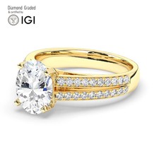 Oval Diamond Engagement Ring