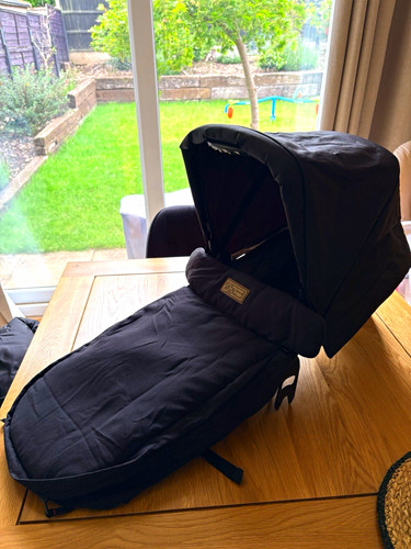 Mountain buggy carrycot plus - carrycot,