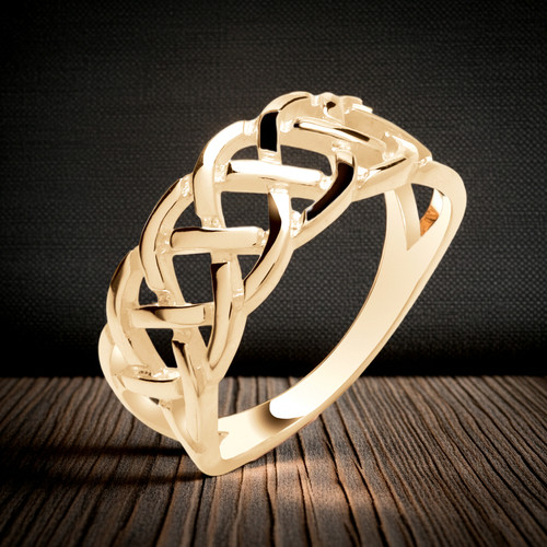 18ct gold celtic band - gold, on
