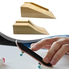 Finger Skateboard Ramp for