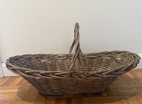 Large vintage hand - hand, woven