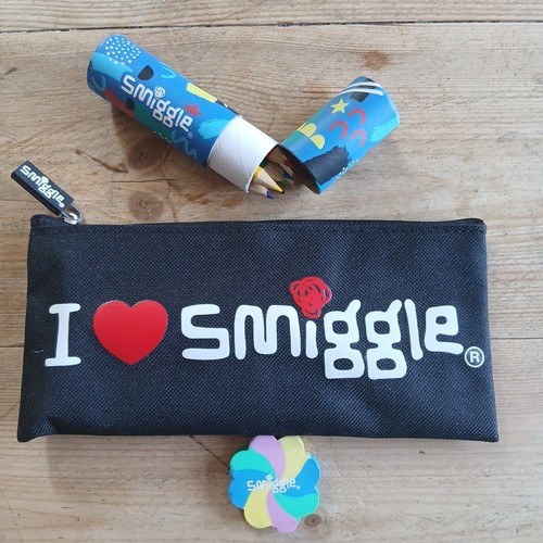 Smiggle bundle pencil case - bundle,,