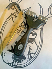 LEIGHTONS CATTYS HDPE Clipped Frame Hunting Catapult Slingshot '' Spickle ''.