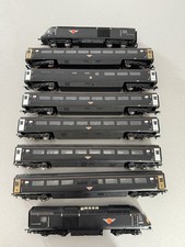 Hornby HST Grand Central Class 43 Locomotive Set R2705 And 6 MK3s