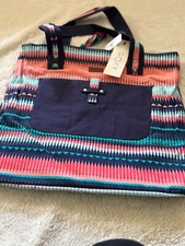 Roxy  Beach Bag  Zip Closure +
