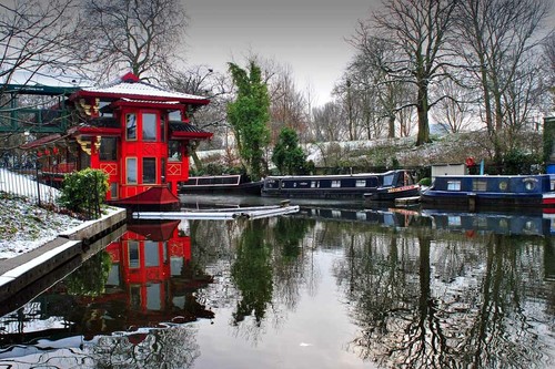 Narrow boat regent canal - narrow,