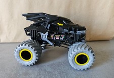 Monster Jam, Official Batman Monster Truck, Collector Die-Cast Vehicle 1/24scale
