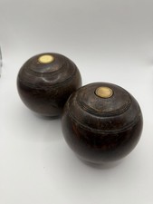 2X Wooden Antique Lawn Bowls