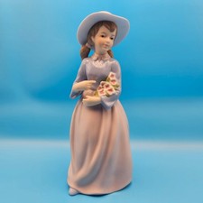 Regal Collection Figurine Suzy