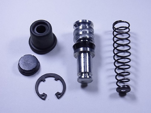 Front brake master cylinder - front,
