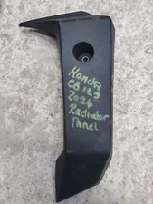 HONDA  CB125R CB 125R..RIGHT SIDE RADIATOR PLASTIC LOWER TANK FAIRING..18-24..