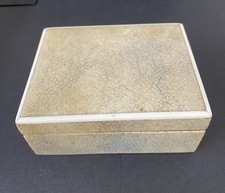 VINTAGE ART DECO SHAGREEN CIGARETTE BOX, MAHOGANY LINED, 10.5 x 8.3 x 4cm
