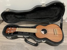 Baton Rouge BR-V2-SW Sun Soprano Wide Nut Ukulele, Mahogany with Hard Carry Case