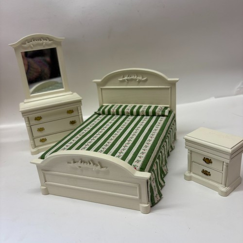 12th scale dolls house - dolls,