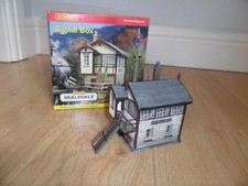 R8534 Skaledale Resin Signal Box for Hornby OO Gauge Sets