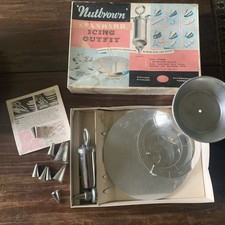 Nutbrown 60s Vintage De Luxe Icing Outfit Nozzles Turntable Extras Original Box