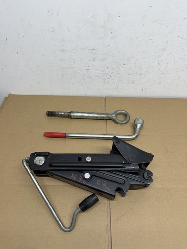 Volvo xc70 lifting jack - xc70,