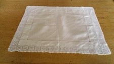 VINTAGE IRISH LINEN TABLE