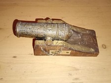 Vintage brass and wood replica cannon ornament Bombarda de las flaos siglo xvi
