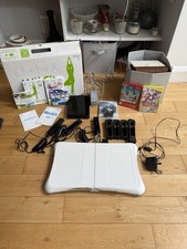Black Nintendo Wii Console Bundle - Wii Fit , Mario Bros , Controllers + more