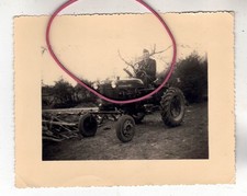 PHOTO PHOTO TRACTOR HAULER