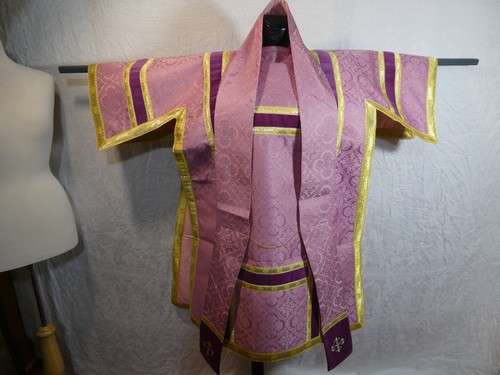 Nice rose pink gold dalmatic - gold,