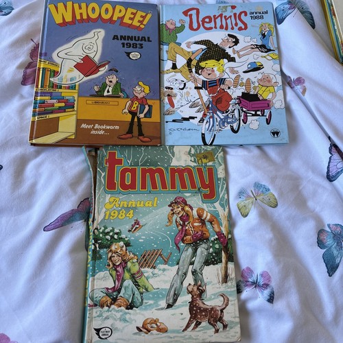 Vintage 1980 s annuals - 3,