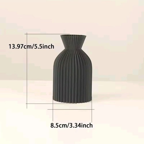 Modern black fluted - black,