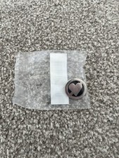 Supreme FW22 No Love Pin Badge