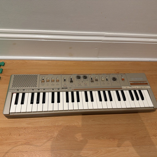 Casio casiotone keyboard - mt-46,