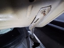 BONNET HINGE LH VAUXHALL