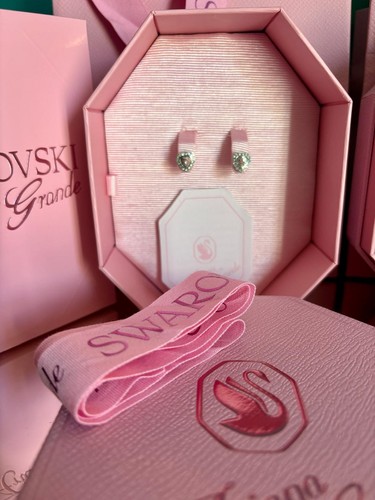 New swarovski ariana grande - swarovski,