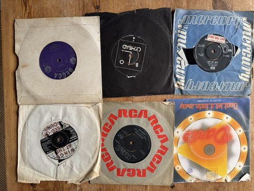 Vintage vinyl singles - 7”,