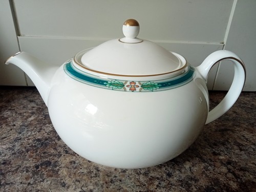 Wedgwood metalised bone - metalised, china