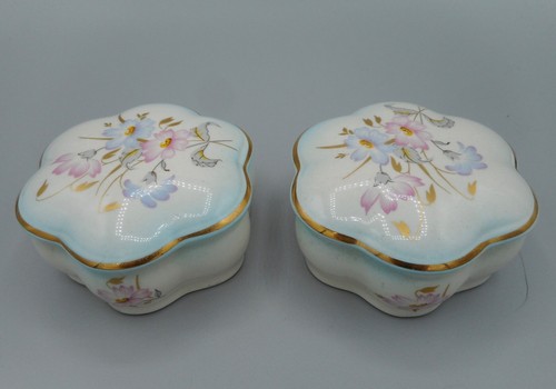 Pair royal worcester - of,