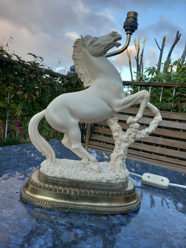Superb horse lamp - superb,