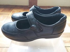 Orthopedic Traditional Comfort Ladies Shoes. Easy Fastening/Decorative Buttons
