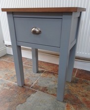 CONTEMPORARY SIDE TABLE WITH