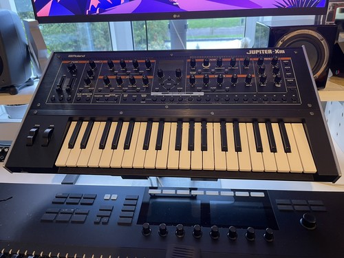 Roland jupiter digital - jupiter-xm,