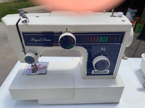 Vintage necchi royal series - vintage,