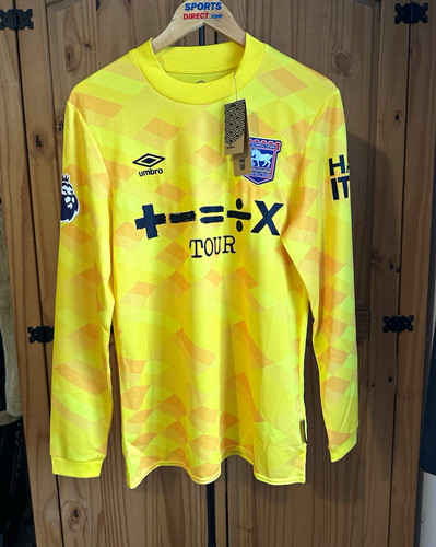 Ipswich town goalkeeper - ipswich,