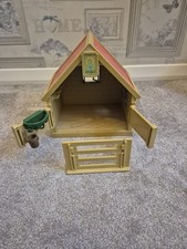 Sylvanian Families Stable with